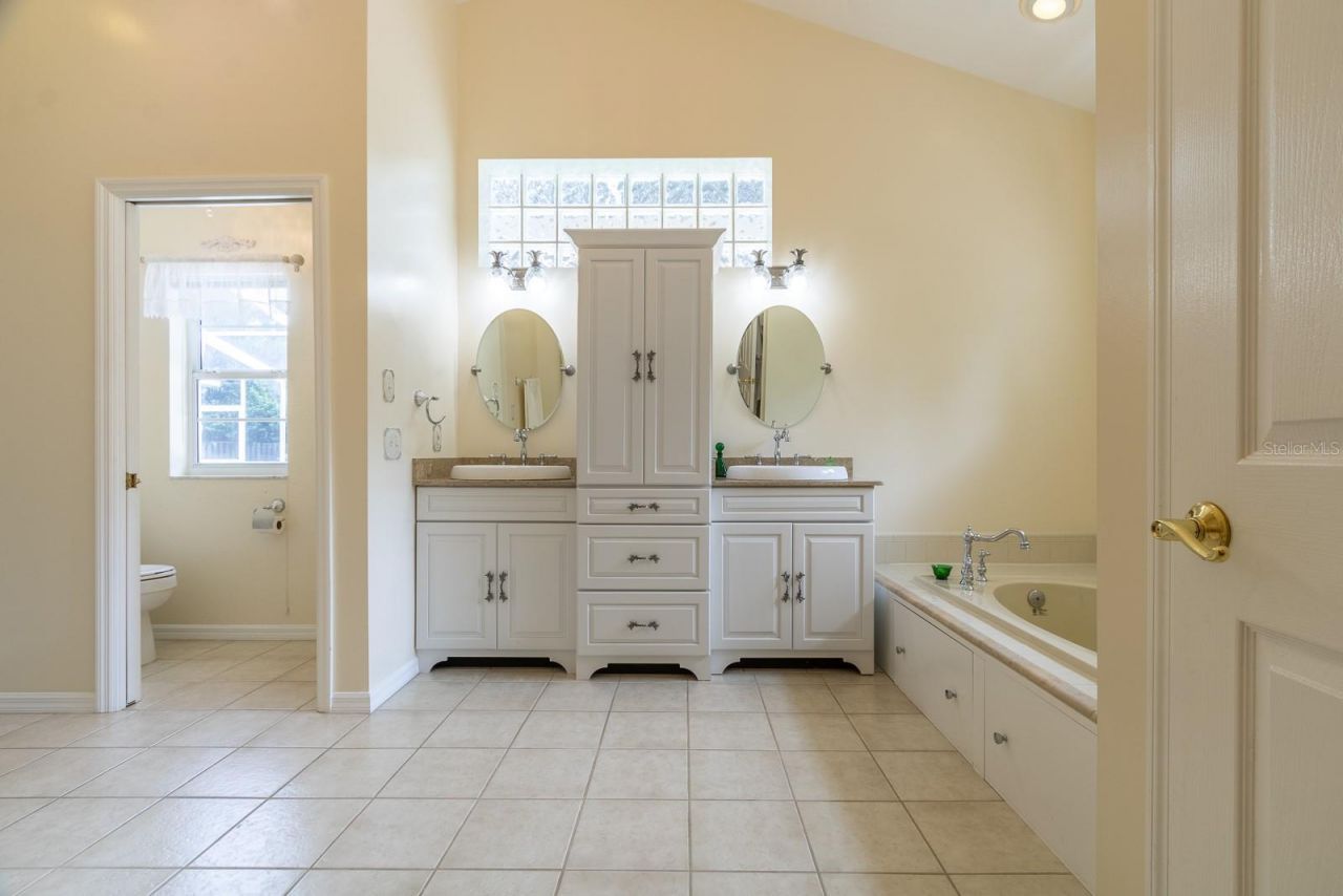 5620 NW 45th Lane, Gainesville, FL 32606 Photo