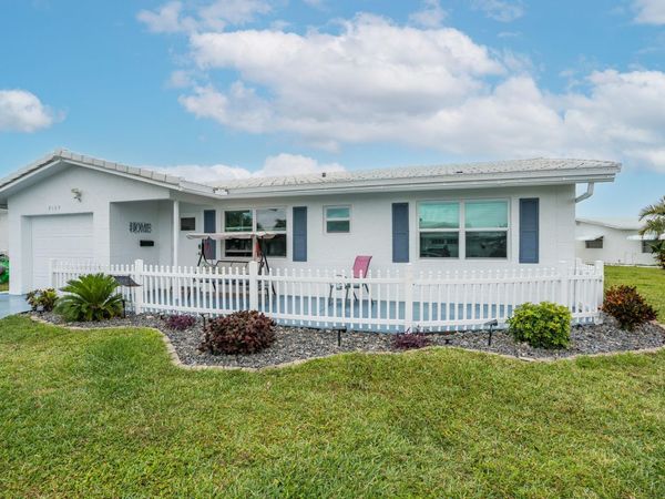 2105 Alfred Drive Drive SW, Boynton Beach, FL 33426