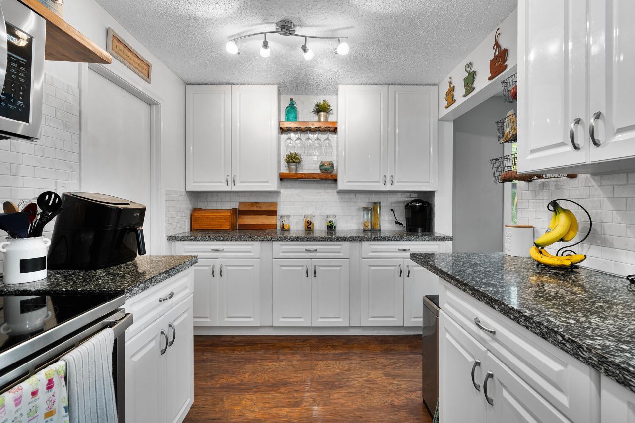 2105 Alfred Drive Drive Sw, Boynton Beach, FL 33426 Photo