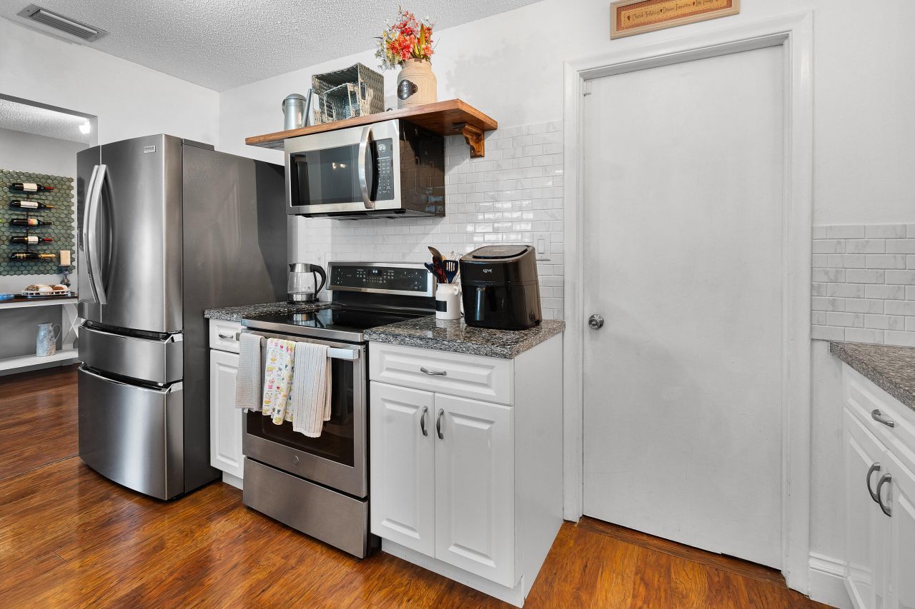 2105 Alfred Drive Drive Sw, Boynton Beach, FL 33426 Photo