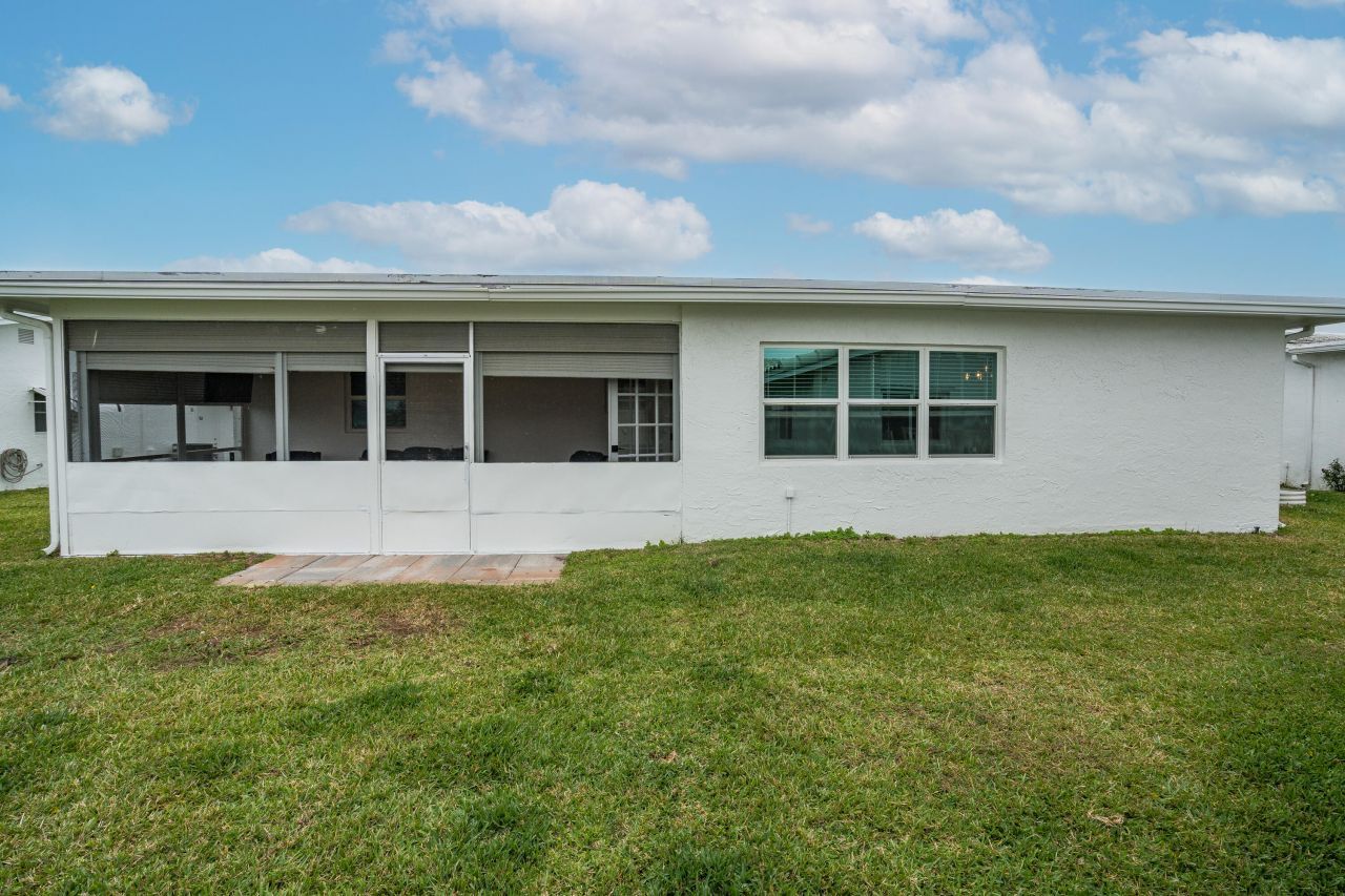 2105 Alfred Drive Drive Sw, Boynton Beach, FL 33426 Photo