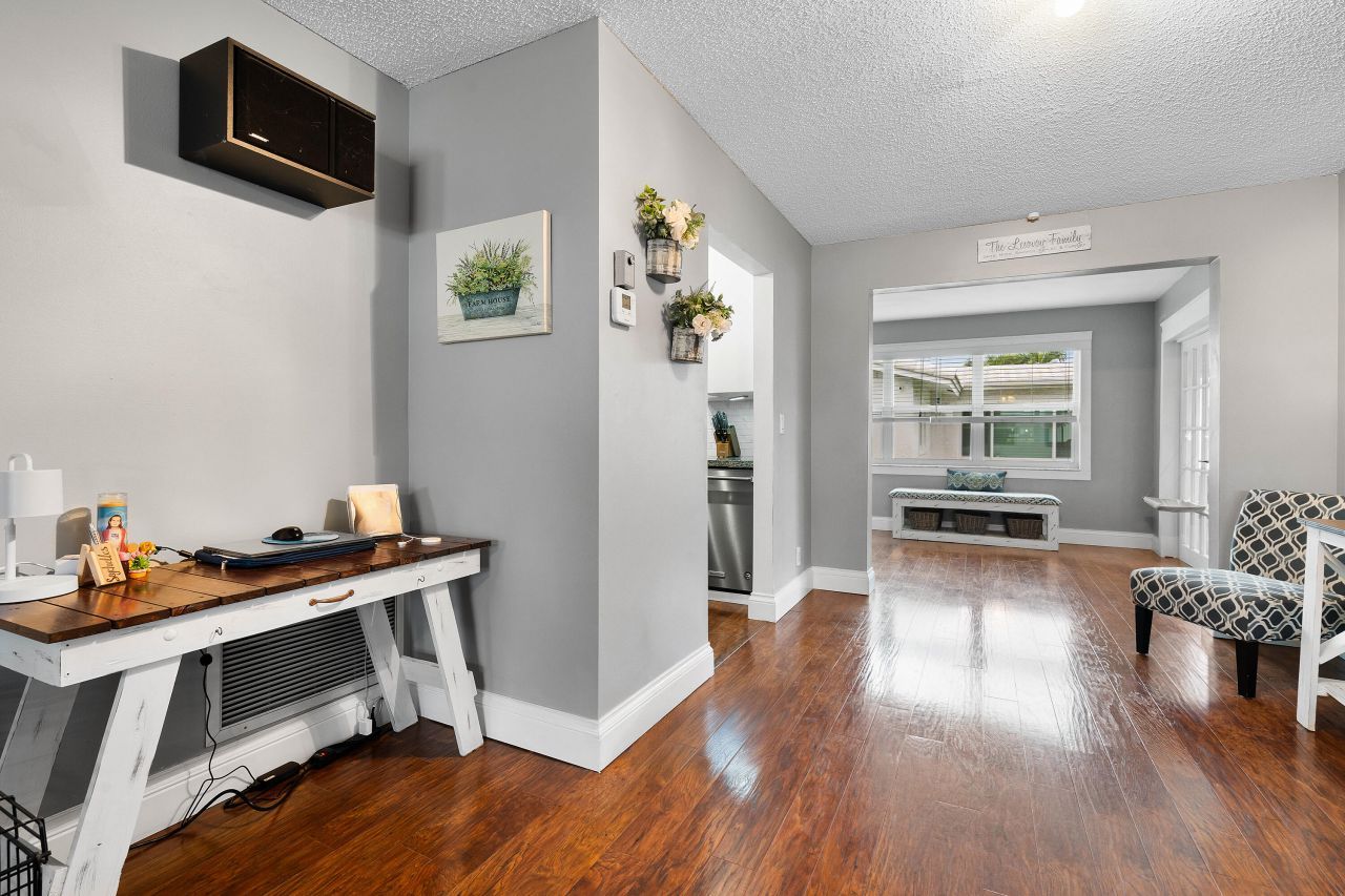 2105 Alfred Drive Drive Sw, Boynton Beach, FL 33426 Photo