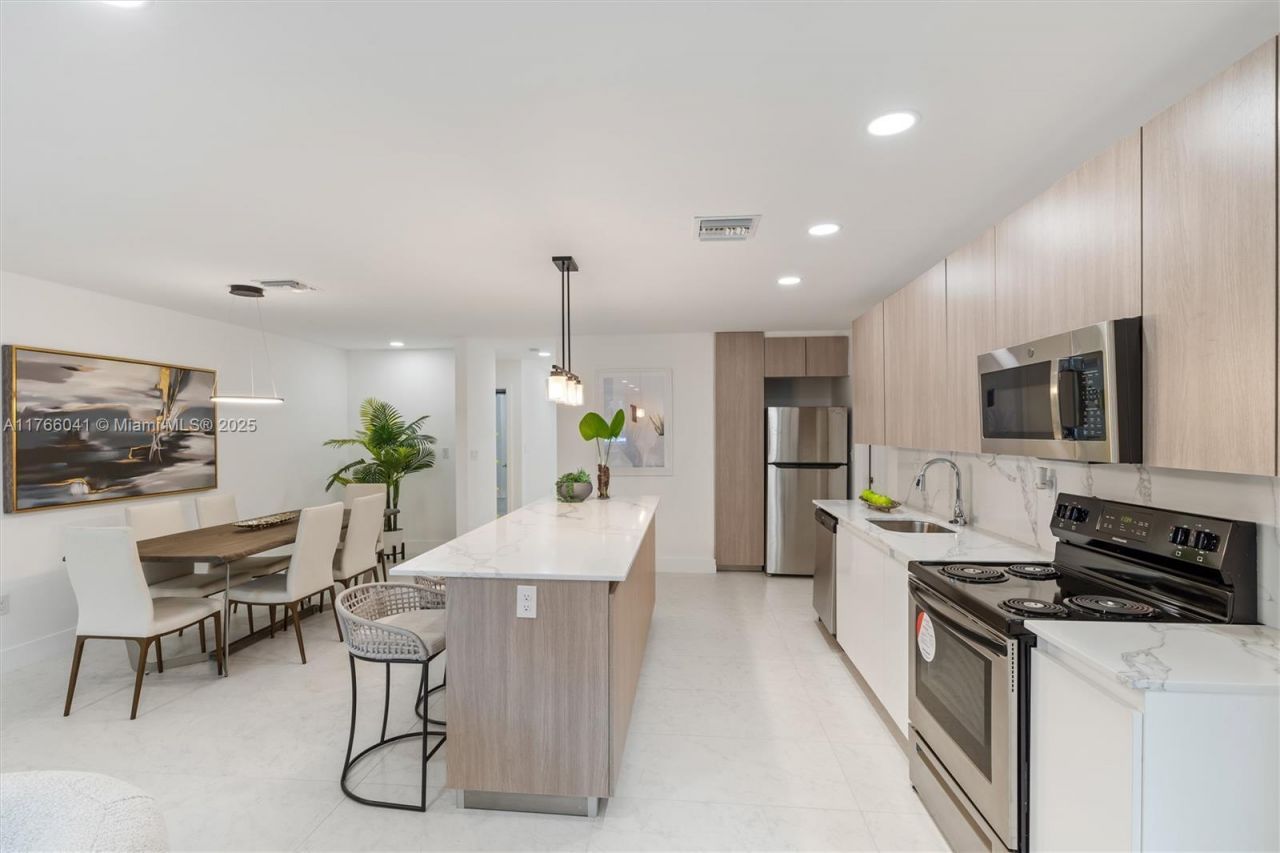 1212 NW 6th Ct, Fort Lauderdale, FL 33311 Photo