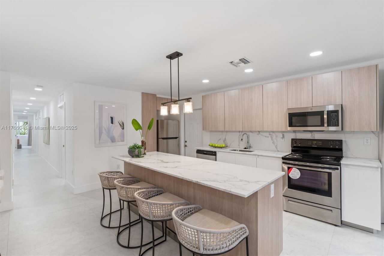 1212 NW 6th Ct, Fort Lauderdale, FL 33311 Photo