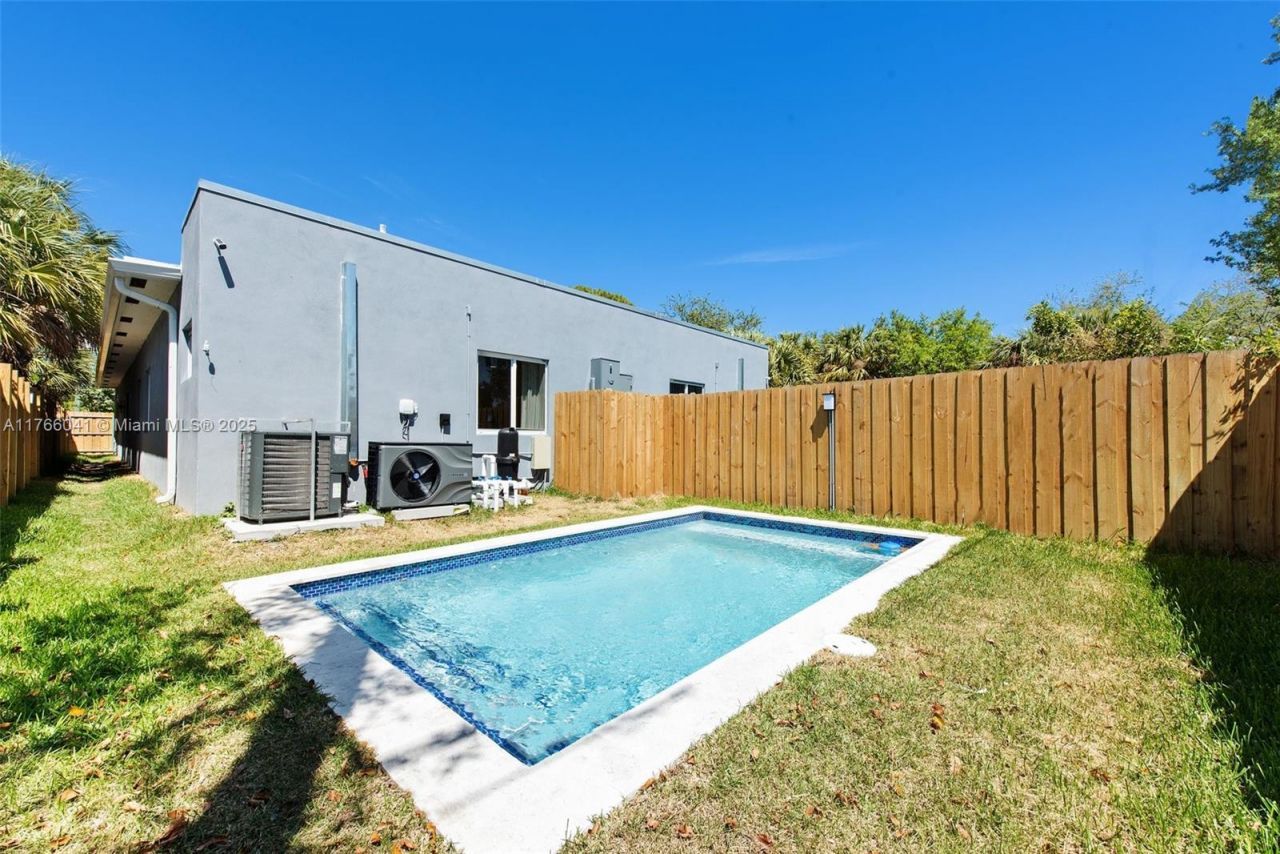 1212 NW 6th Ct, Fort Lauderdale, FL 33311 Photo