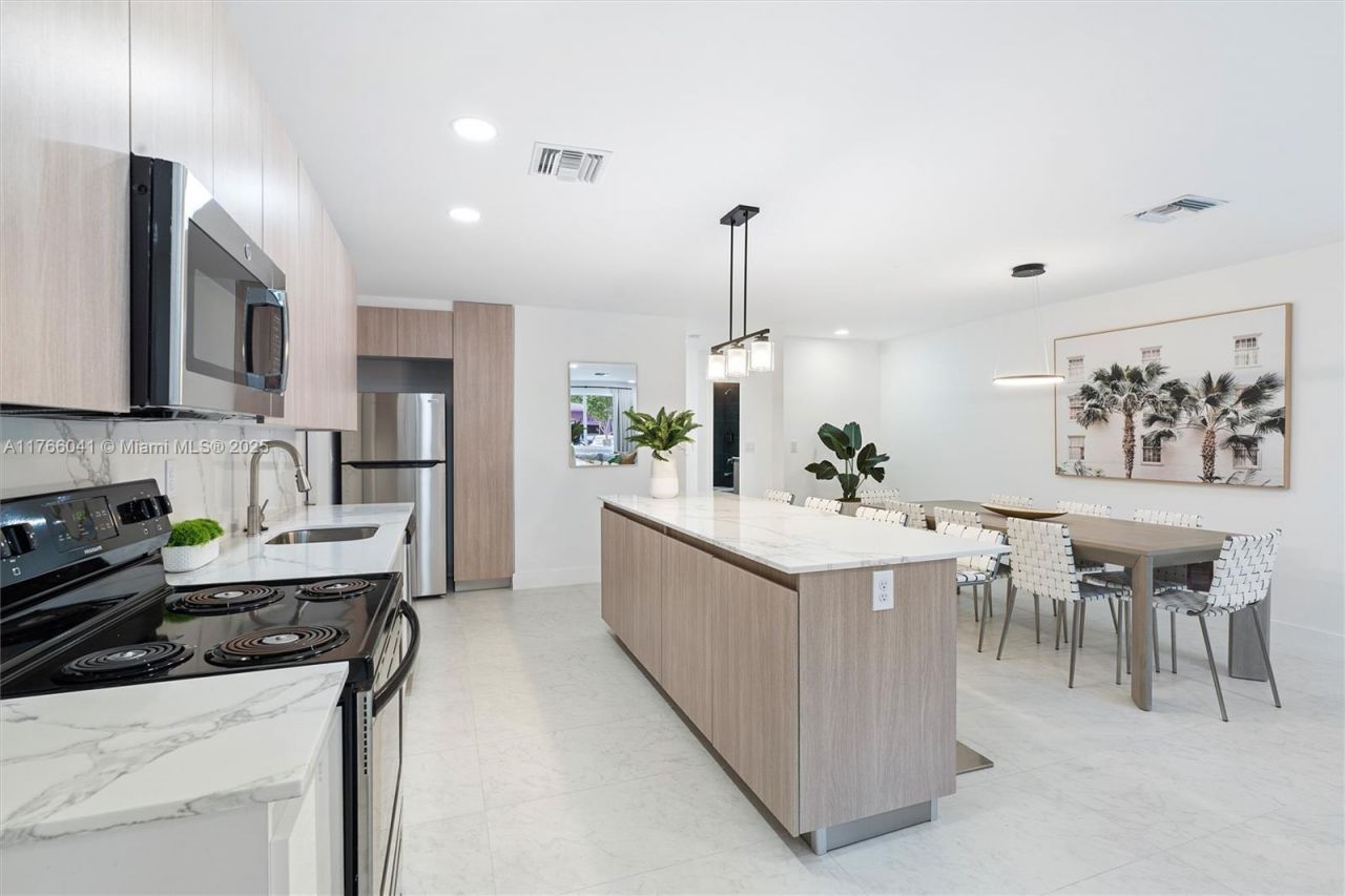 1212 NW 6th Ct, Fort Lauderdale, FL 33311 Photo