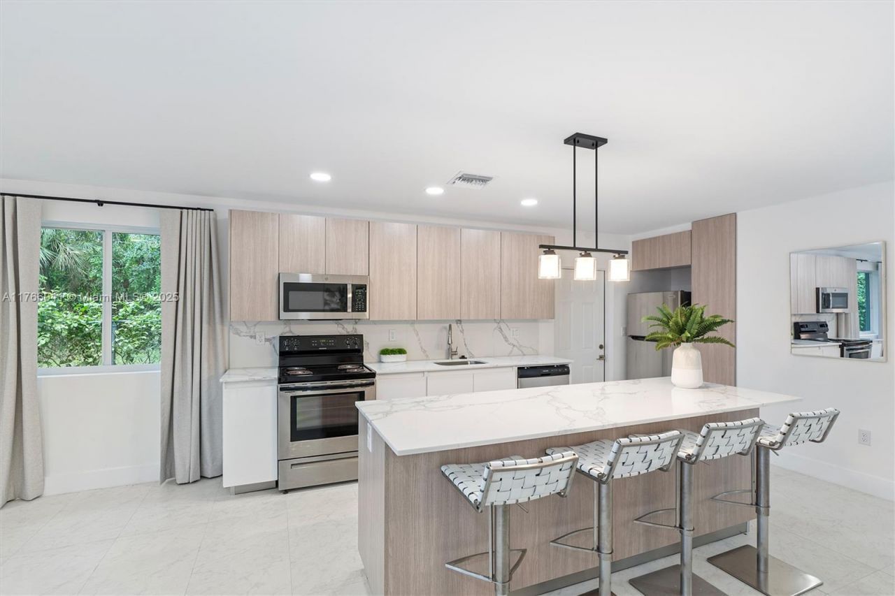 1212 NW 6th Ct, Fort Lauderdale, FL 33311 Photo