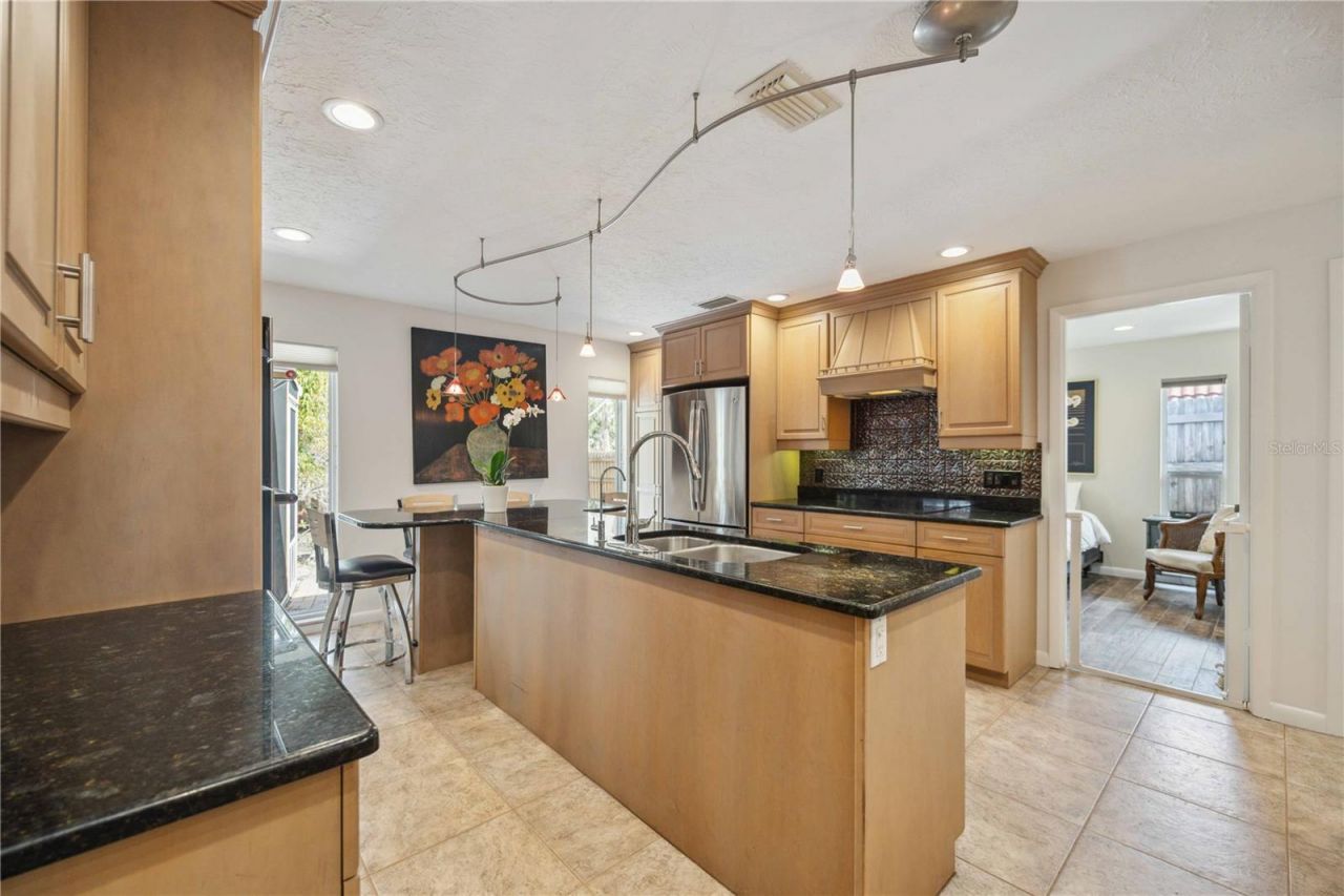 711 Birdsong Lane, Sarasota, FL 34242 Photo