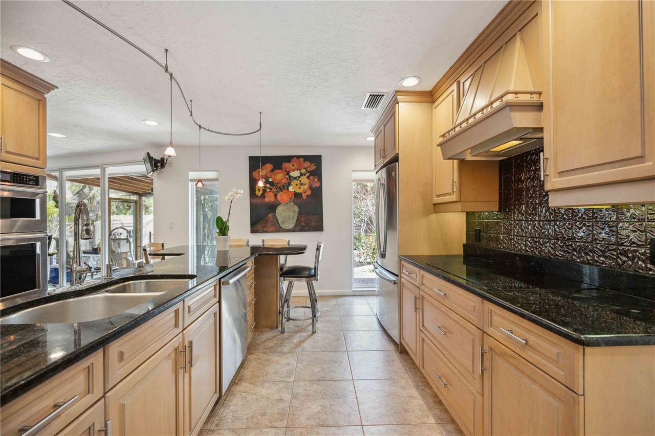 711 Birdsong Lane, Sarasota, FL 34242 Photo