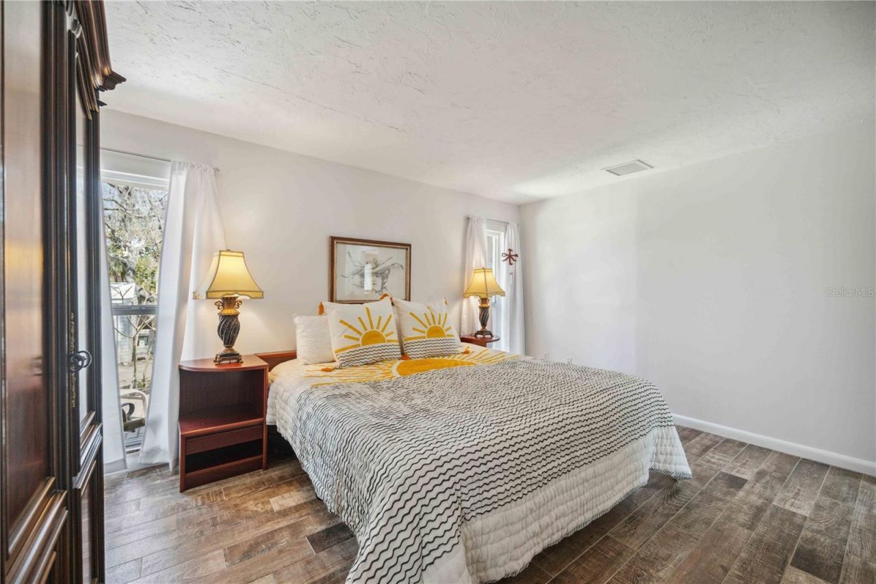 711 Birdsong Lane, Sarasota, FL 34242 Photo