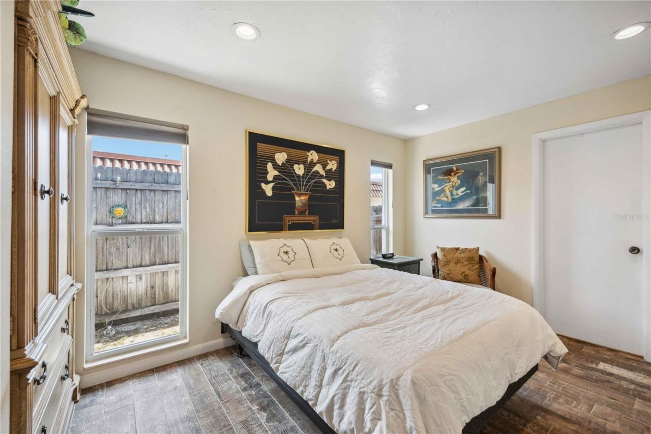 711 Birdsong Lane, Sarasota, FL 34242 Photo