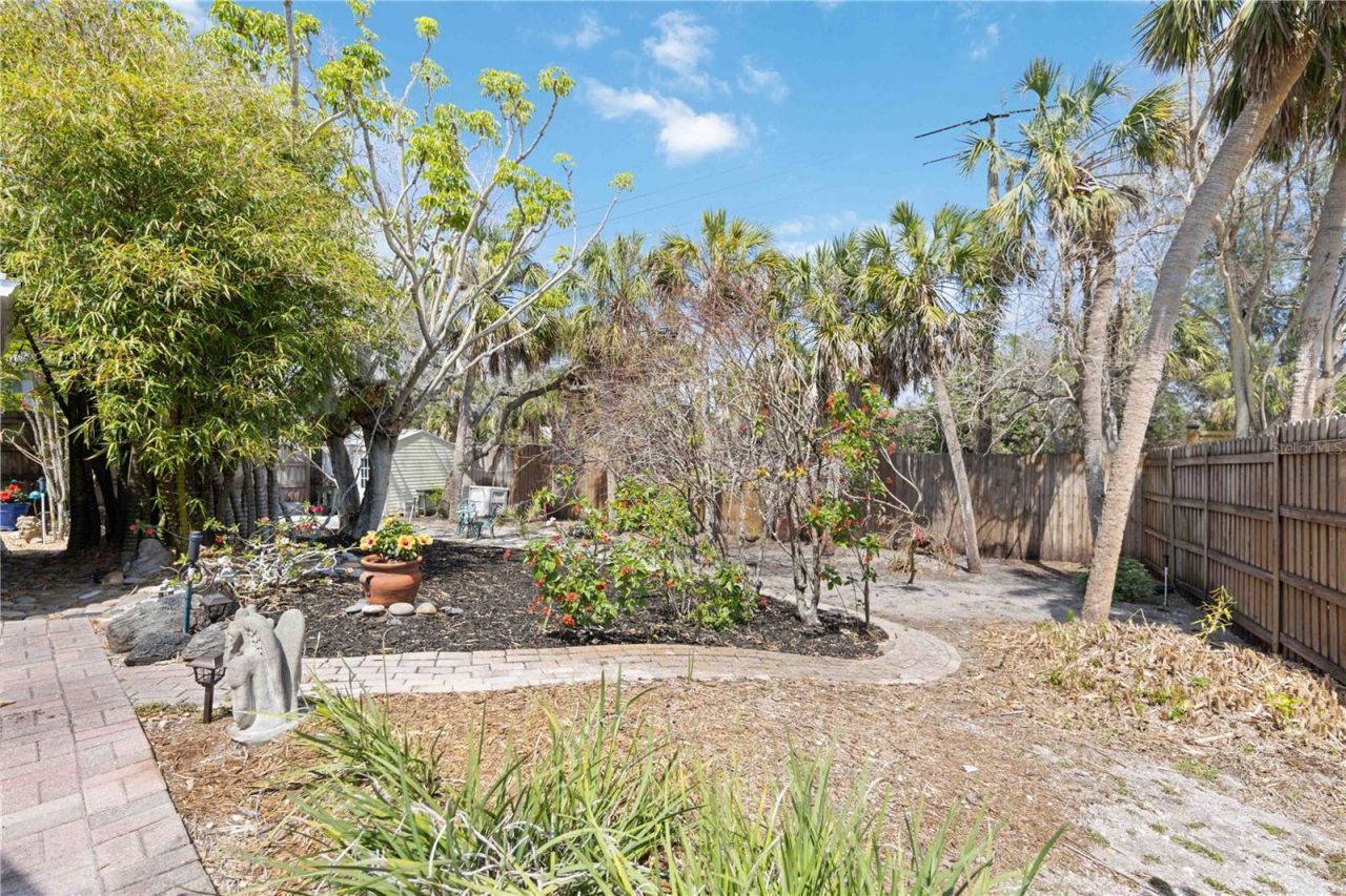711 Birdsong Lane, Sarasota, FL 34242 Photo