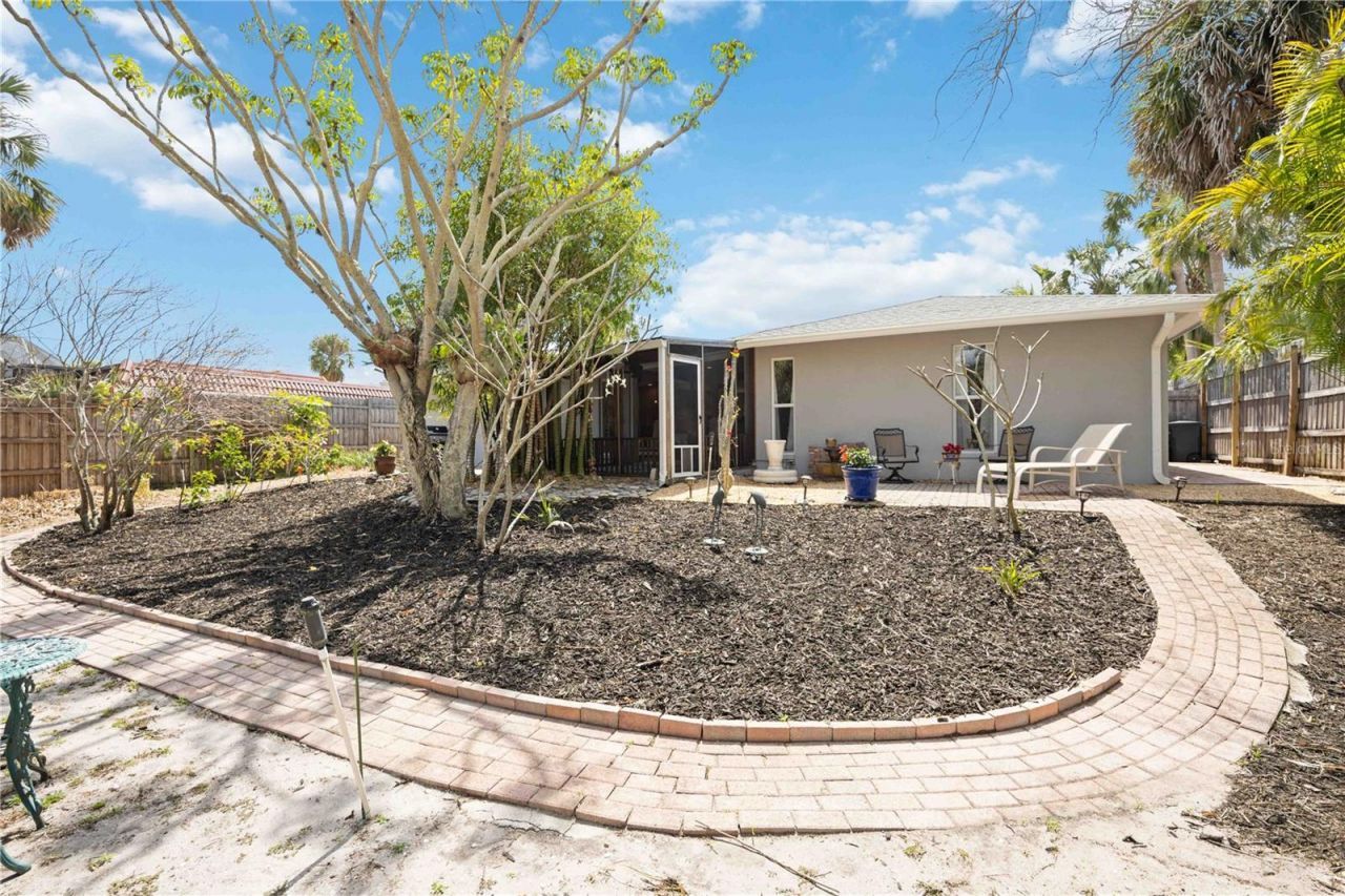 711 Birdsong Lane, Sarasota, FL 34242 Photo