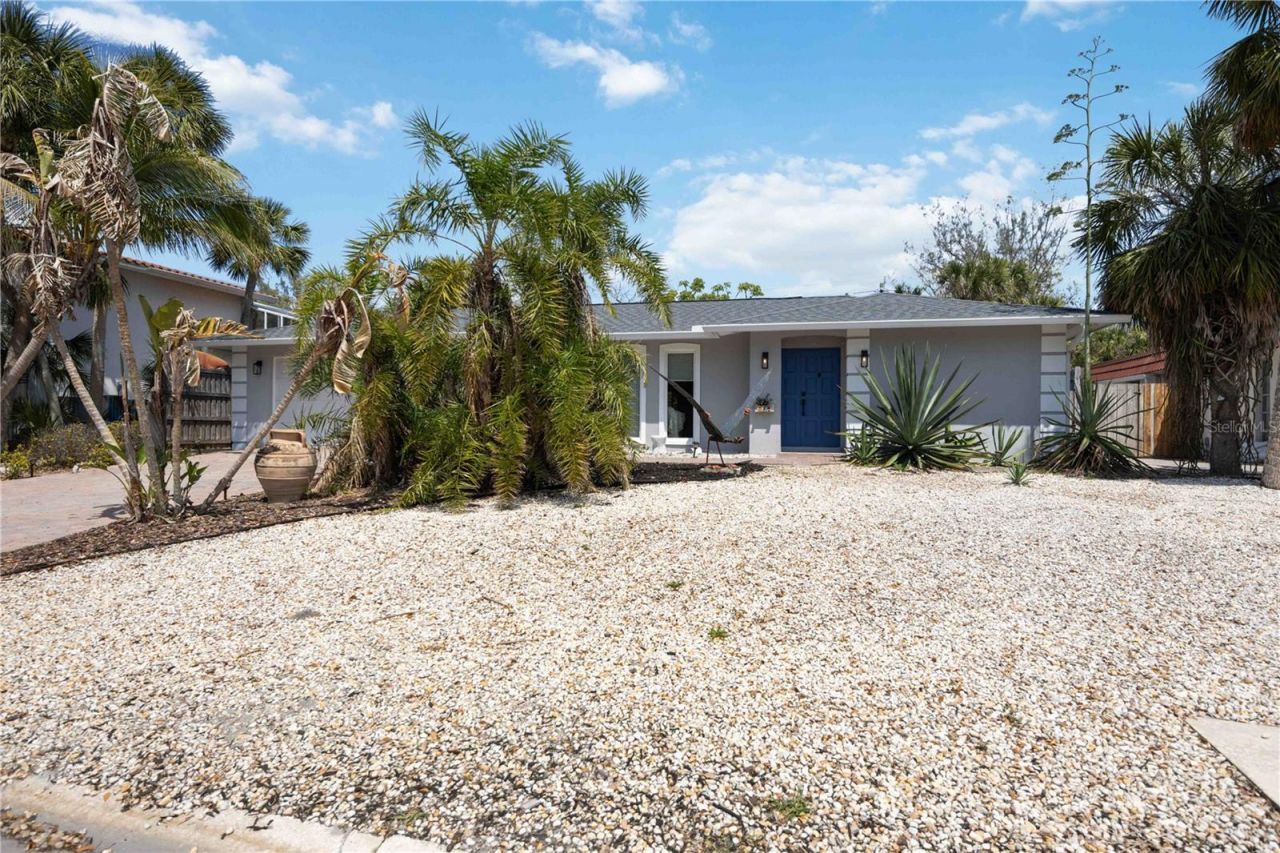 711 Birdsong Lane, Sarasota, FL 34242 Photo