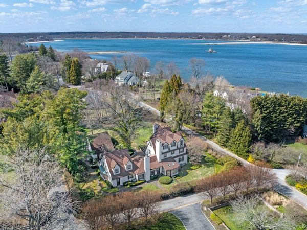 3 Wincoma Drive, Huntington Bay, NY 11743