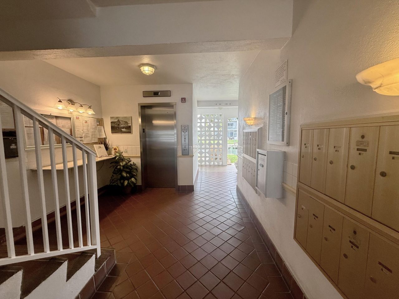 110 Shore Court, Unit 108, North Palm Beach, FL 33408 Photo