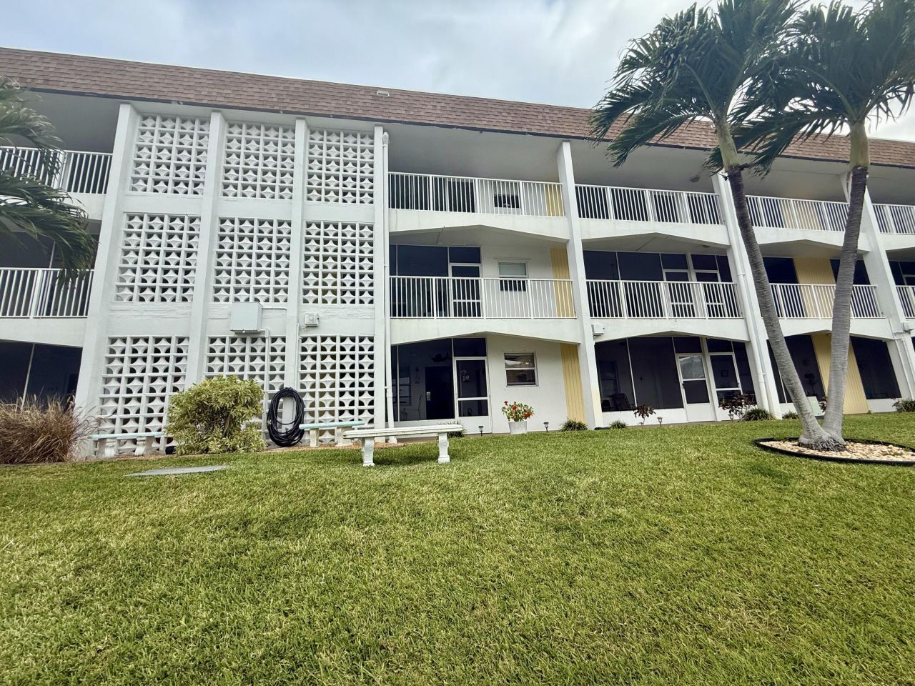 110 Shore Court, Unit 108, North Palm Beach, FL 33408 Photo