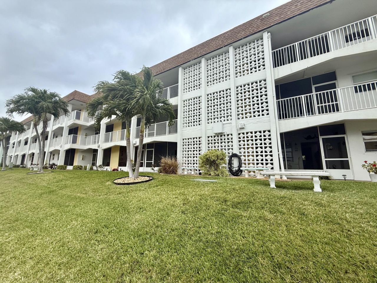 110 Shore Court, Unit 108, North Palm Beach, FL 33408 Photo