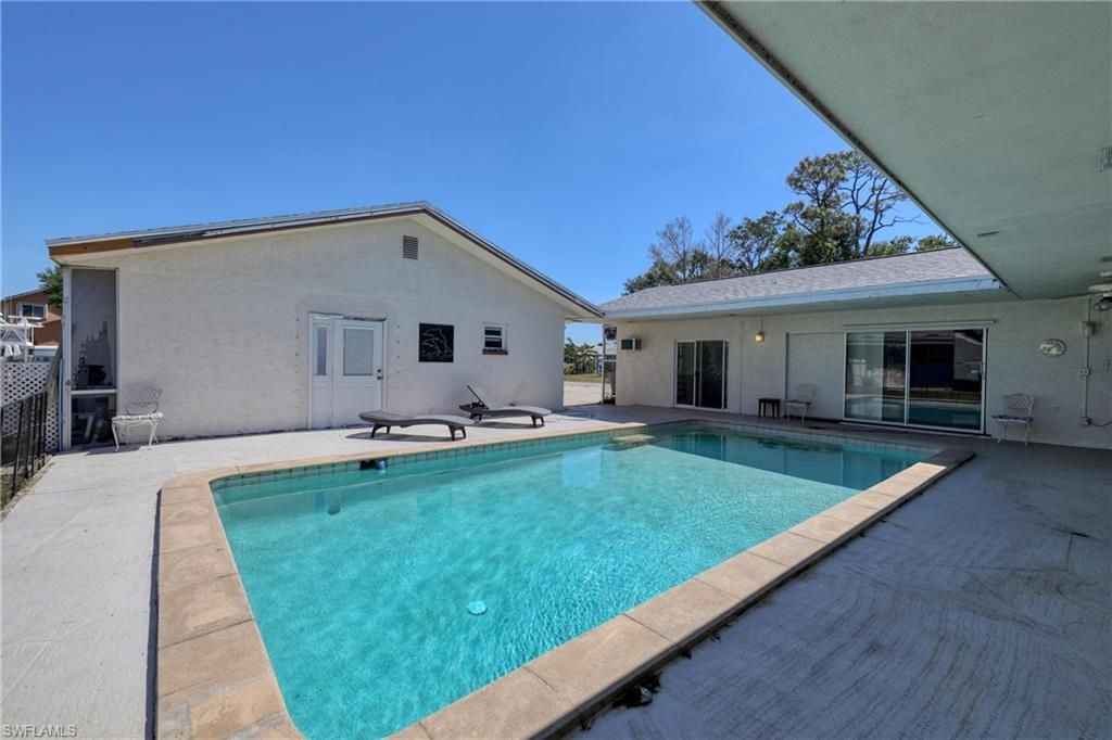 1888 Coral Cir, North Fort Myers, FL 33903 Photo