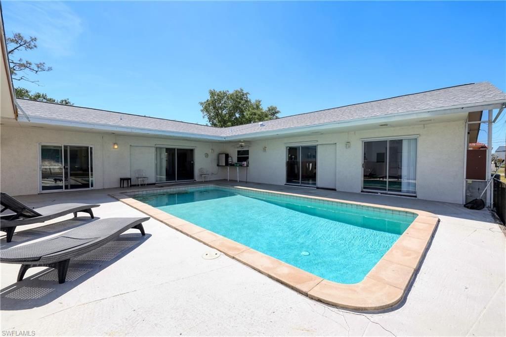 1888 Coral Cir, North Fort Myers, FL 33903 Photo