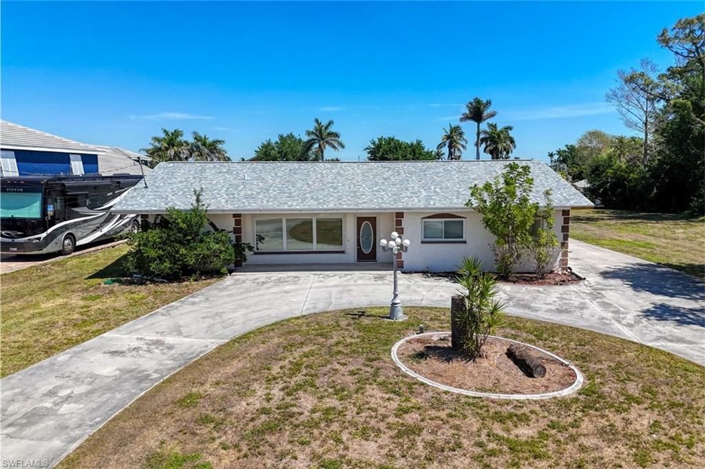 1888 Coral Cir, North Fort Myers, FL 33903 Photo