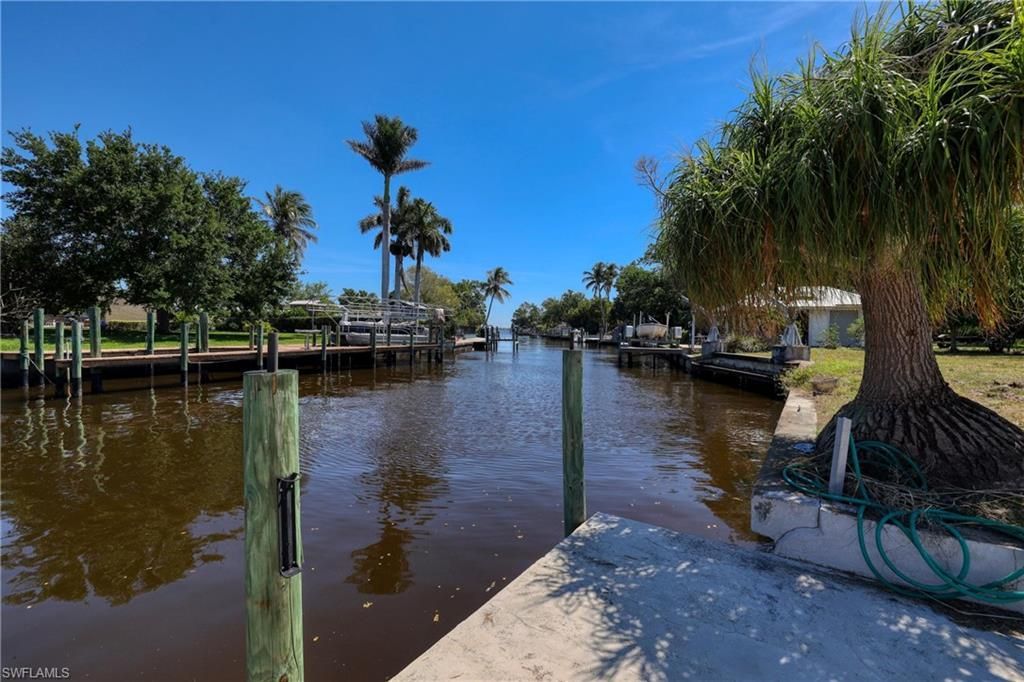 1888 Coral Cir, North Fort Myers, FL 33903 Photo