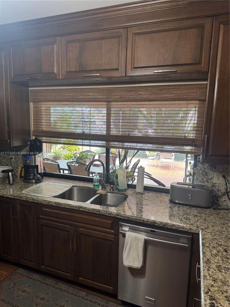 14679 Glencairn Rd, Miami Lakes, FL 33016 Photo