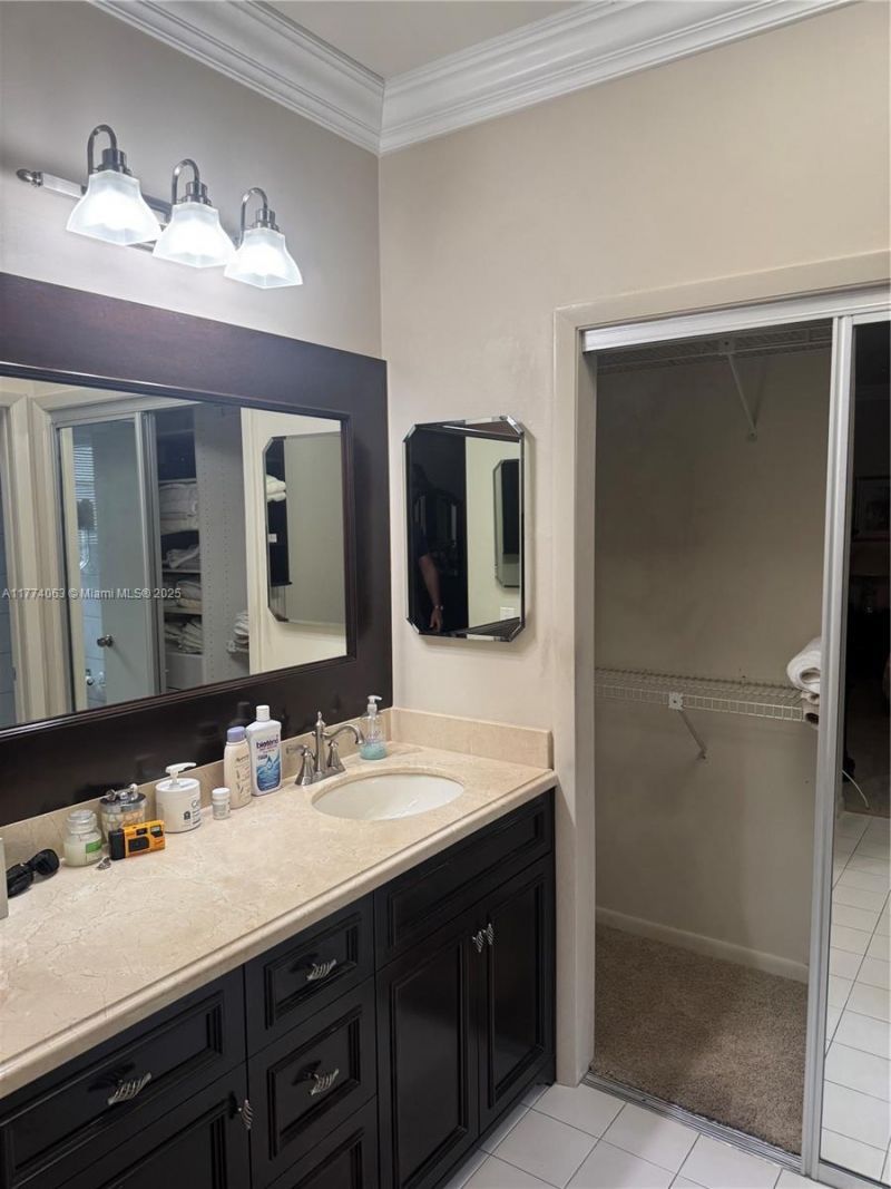 14679 Glencairn Rd, Miami Lakes, FL 33016 Photo