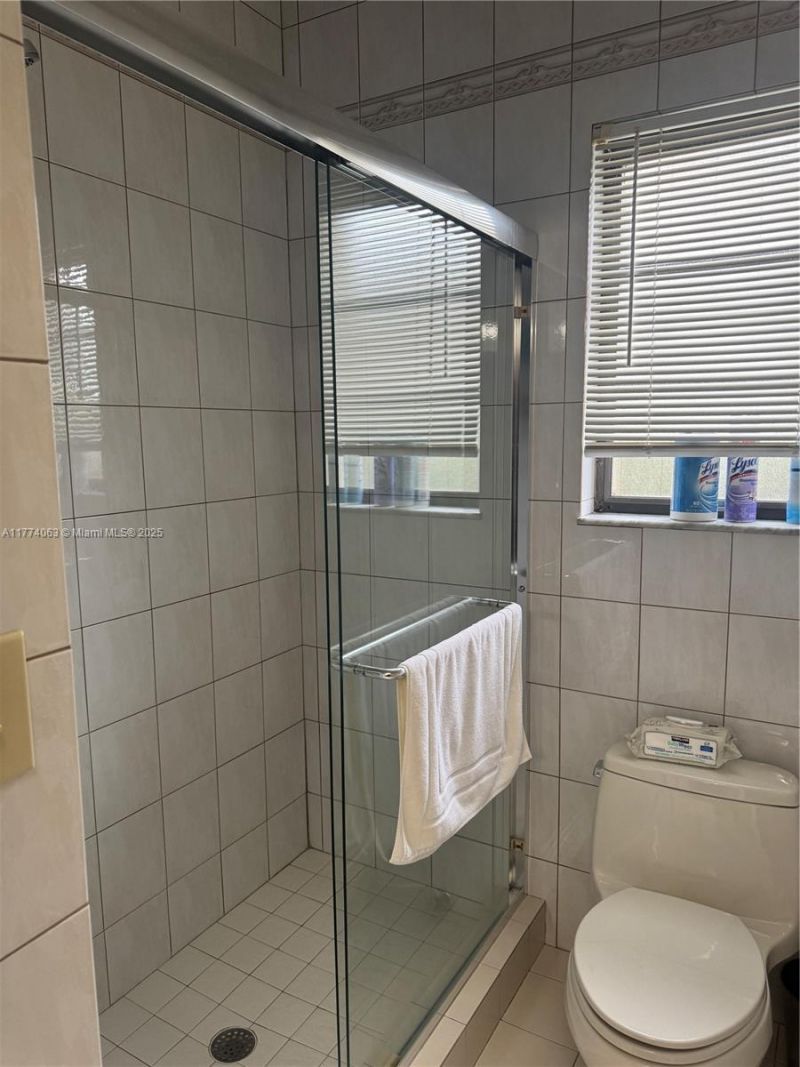 14679 Glencairn Rd, Miami Lakes, FL 33016 Photo