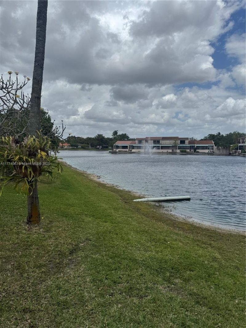 14679 Glencairn Rd, Miami Lakes, FL 33016 Photo