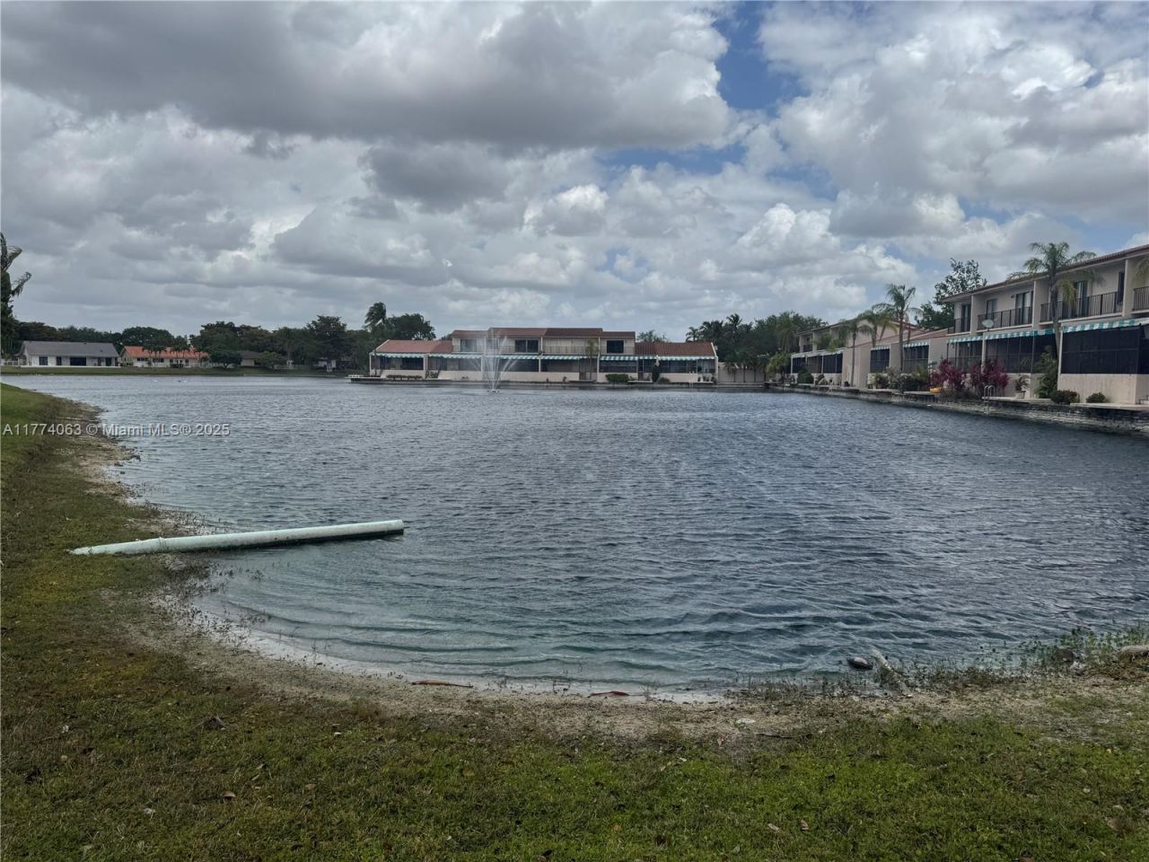 14679 Glencairn Rd, Miami Lakes, FL 33016 Photo