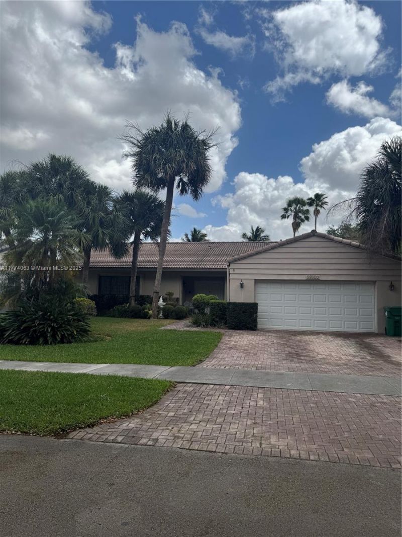 14679 Glencairn Rd, Miami Lakes, FL 33016 Photo