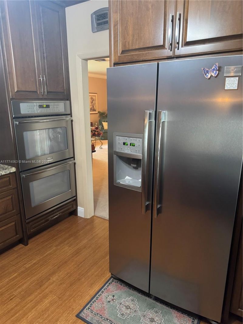 14679 Glencairn Rd, Miami Lakes, FL 33016 Photo