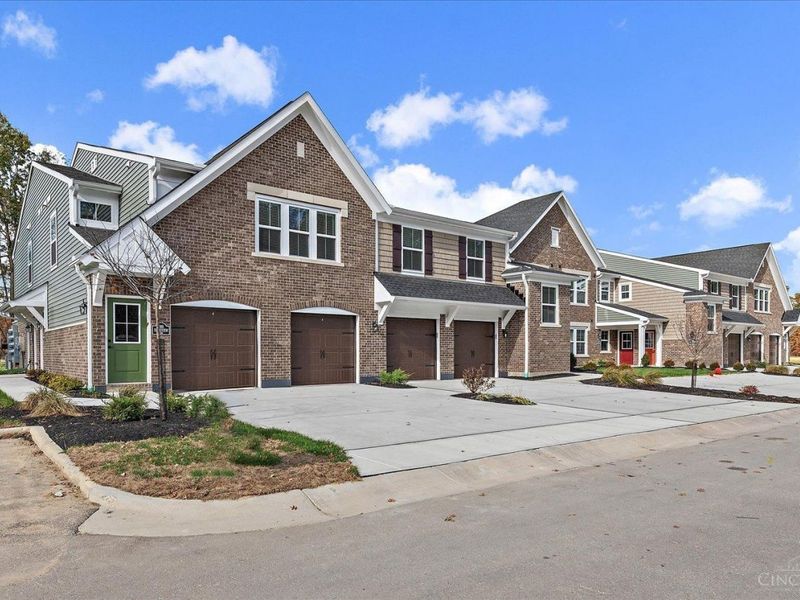 300 Parkview Lane, Unit 90300, Miami Twp, OH 45150 Photo 1