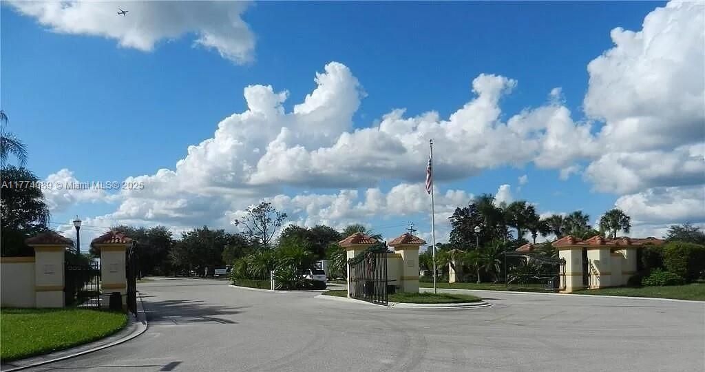 9084 Aegean Cir, Lehigh Acres, FL 33936 Photo