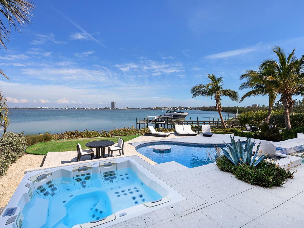 424 Bowdoin Circle, Sarasota, FL 34236 Photo