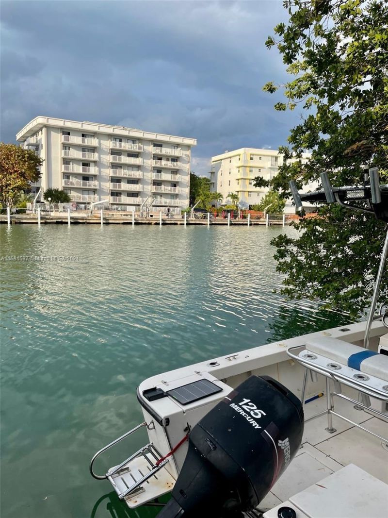 1201 Marseille Dr, Unit 17, Miami Beach, FL 33141 Photo