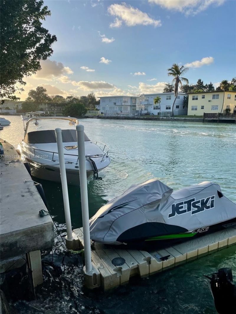 1201 Marseille Dr, Unit 17, Miami Beach, FL 33141 Photo