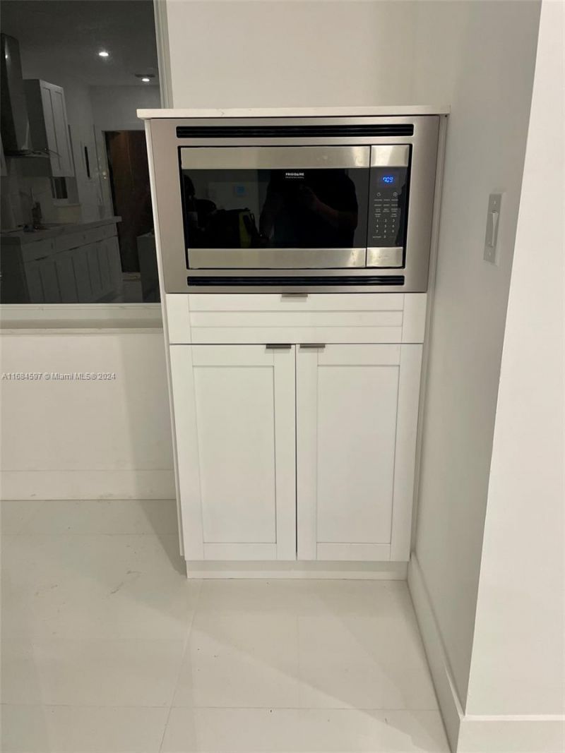 1201 Marseille Dr, Unit 17, Miami Beach, FL 33141 Photo