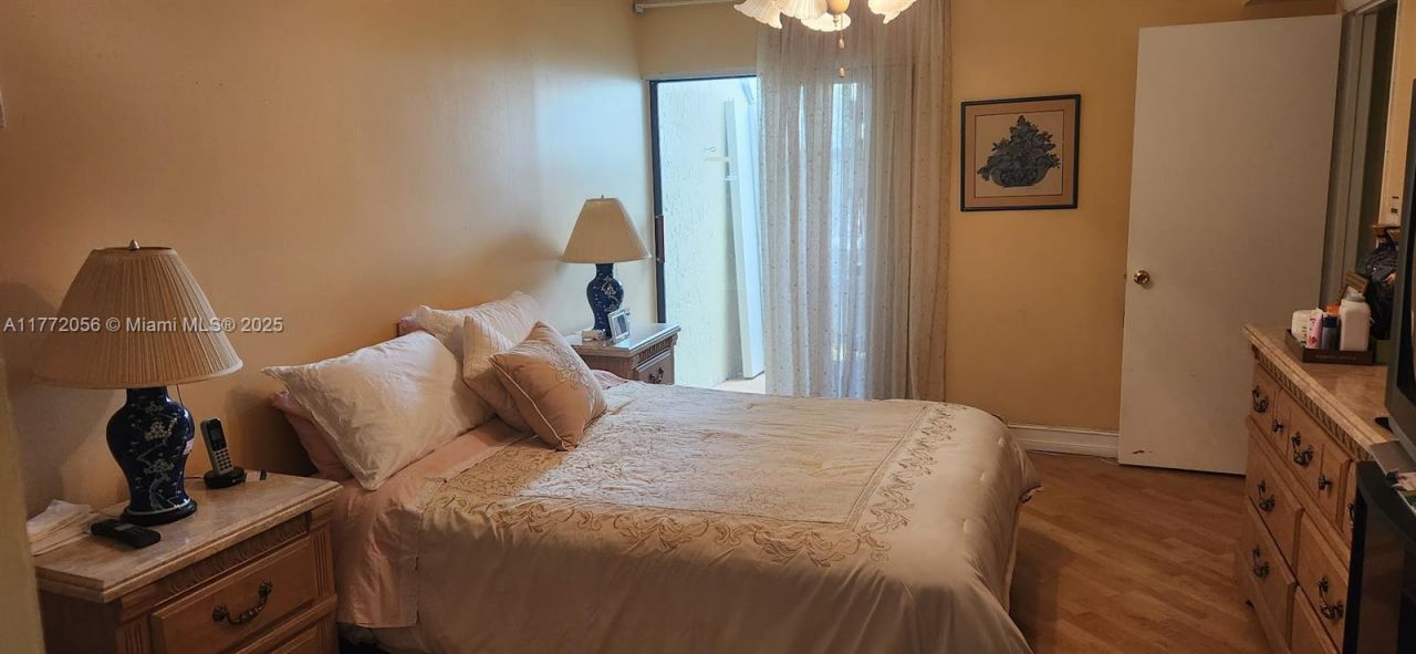 3545 Magellan Cir, Unit 352-5, Aventura, FL 33180 Photo