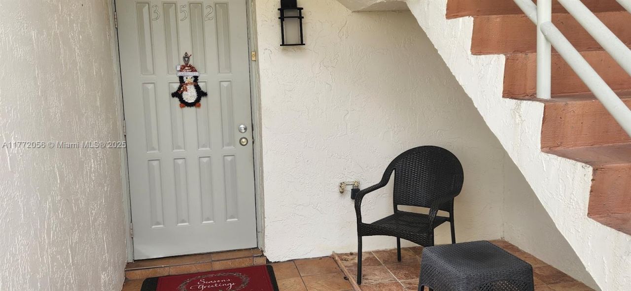 3545 Magellan Cir, Unit 352-5, Aventura, FL 33180 Photo