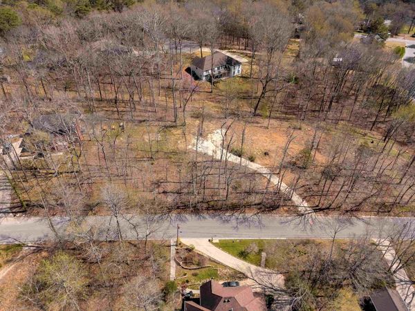 260 Creekside Dr, Florence, AL