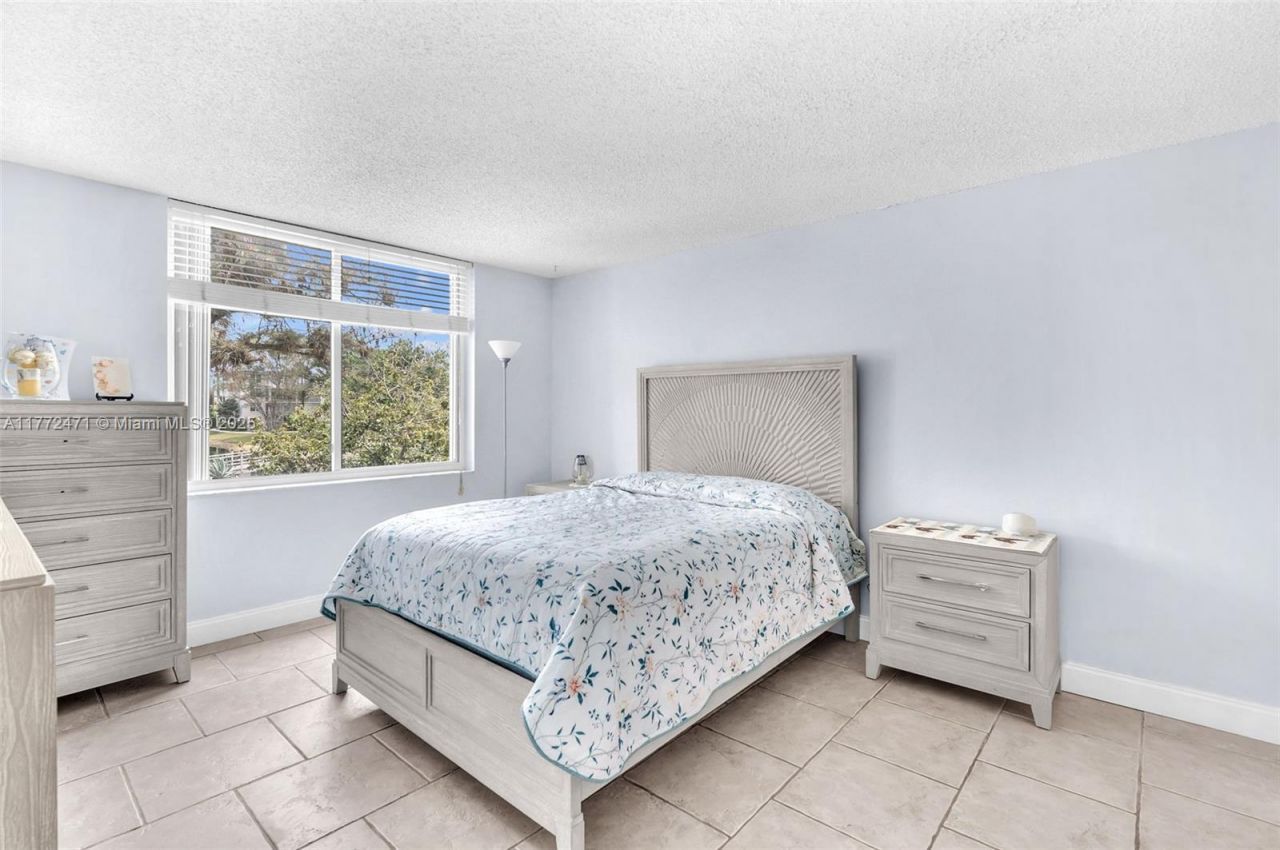 4898 NW 29th Court, Unit 201, Lauderdale Lakes, FL 33313 Photo