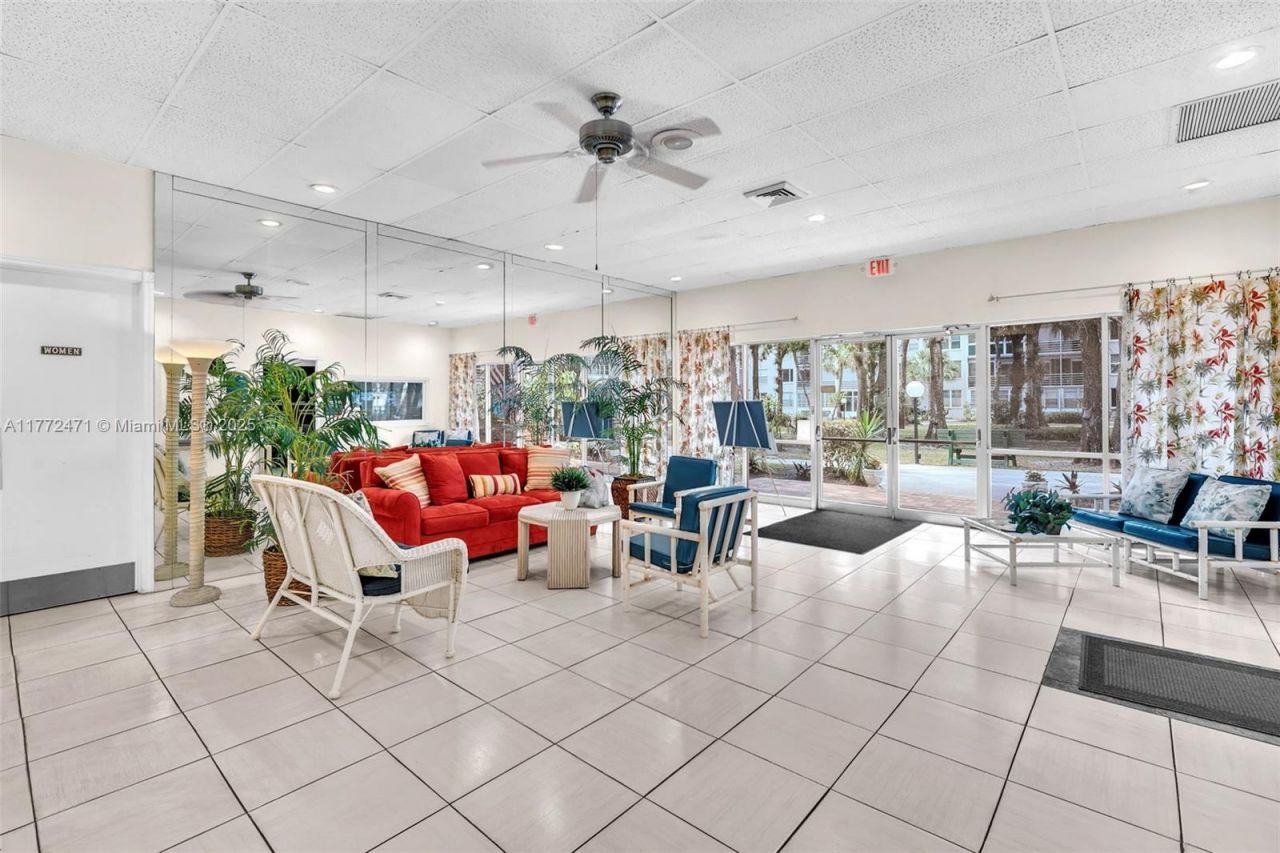 4898 NW 29th Court, Unit 201, Lauderdale Lakes, FL 33313 Photo