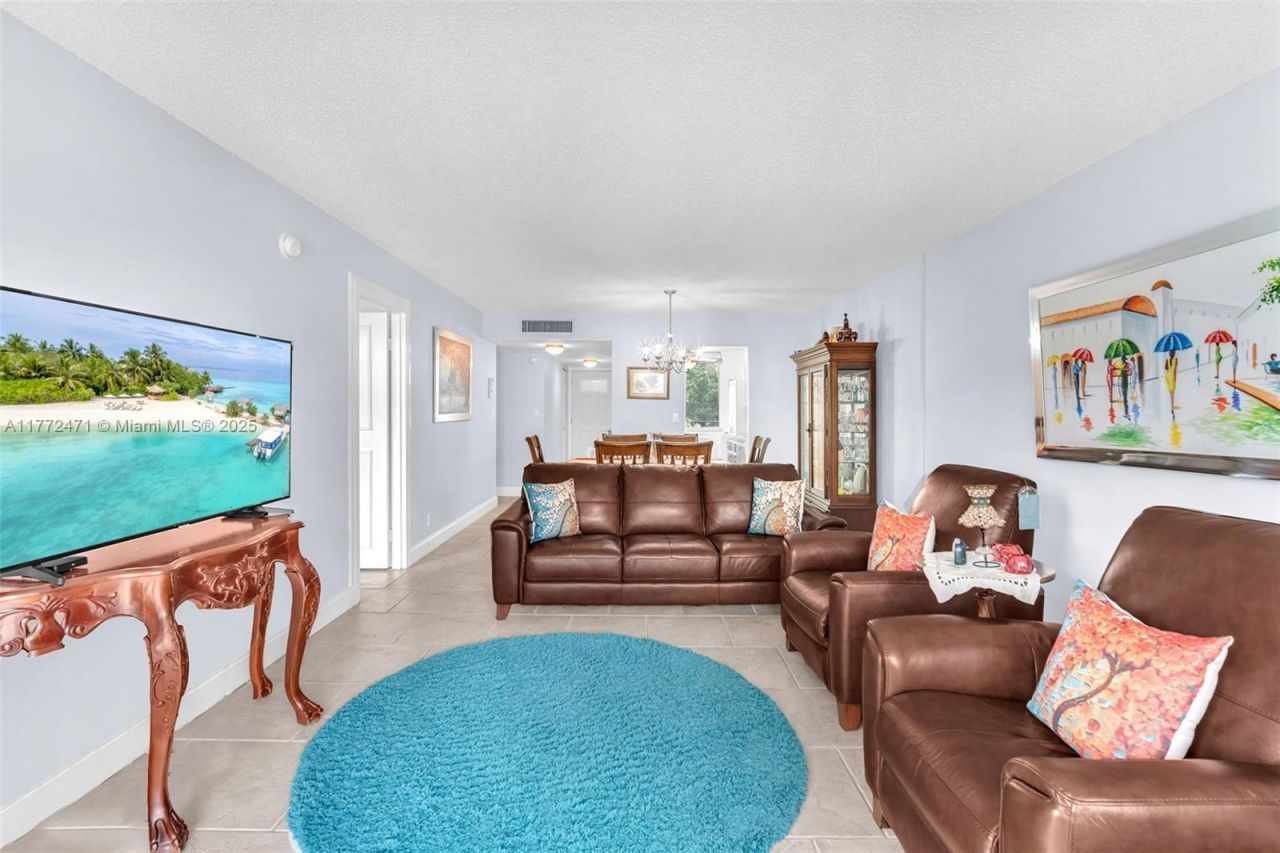 4898 NW 29th Court, Unit 201, Lauderdale Lakes, FL 33313 Photo