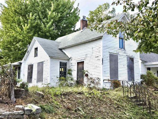 1309 S 10Th Street, Burlington, IA 52601