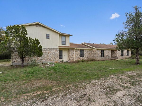 422 Patricia RD, Georgetown, TX 78628
