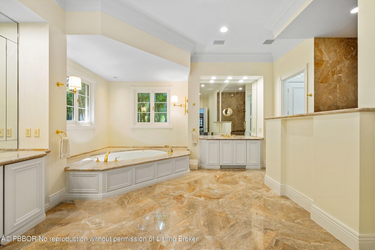 226 Via Las Brisas, Palm Beach, FL 33480 Photo