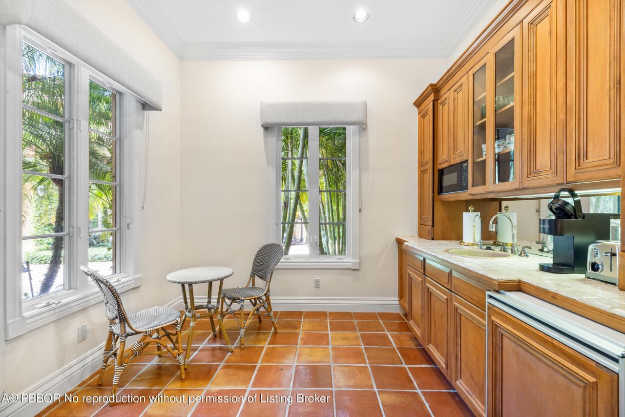 226 Via Las Brisas, Palm Beach, FL 33480 Photo