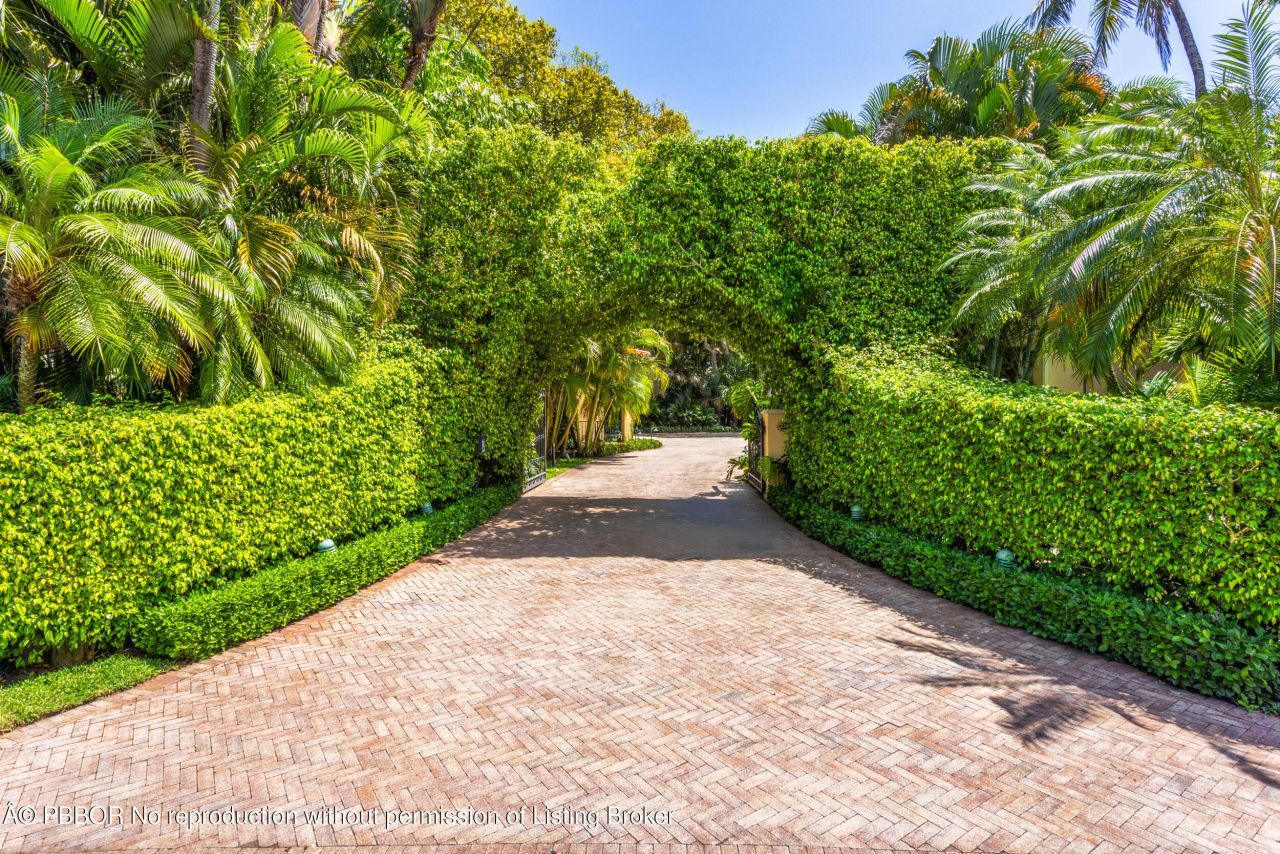 226 Via Las Brisas, Palm Beach, FL 33480 Photo